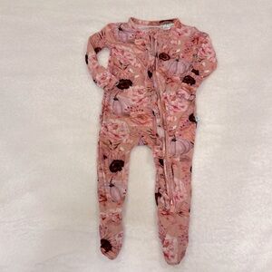 POSH PEANUT Girls 0-3 EUC double zip ruffled pajamas